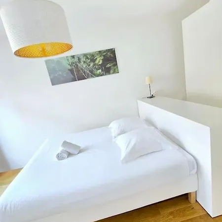 Grand T2 Hypercentre Apartment